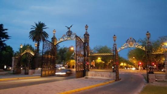 Olascoaga Dos Monoambiente Mendoza Exterior photo
